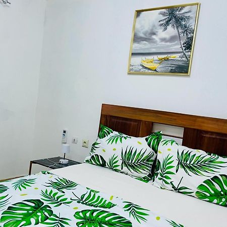 Naiveli-Palm Appartement Meuble Sobre Et Chic Duala Zewnętrze zdjęcie