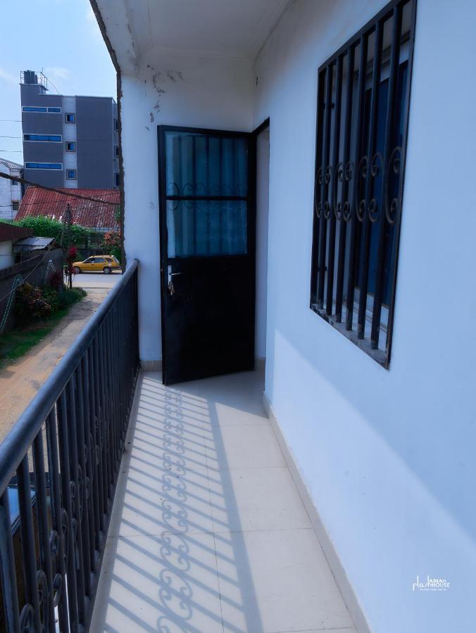 Naiveli-Palm Appartement Meuble Sobre Et Chic Duala Zewnętrze zdjęcie