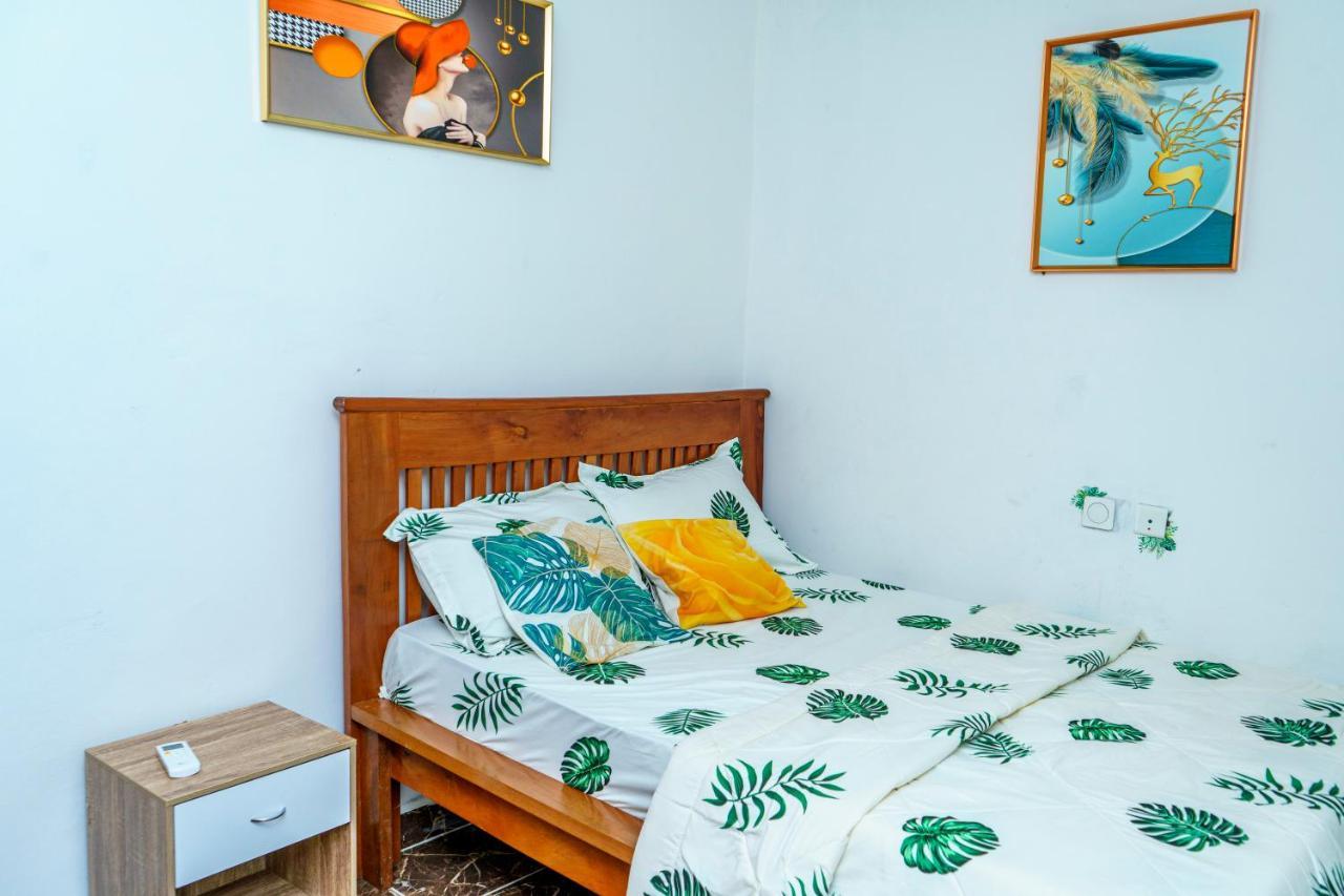 Naiveli-Palm Appartement Meuble Sobre Et Chic Duala Zewnętrze zdjęcie