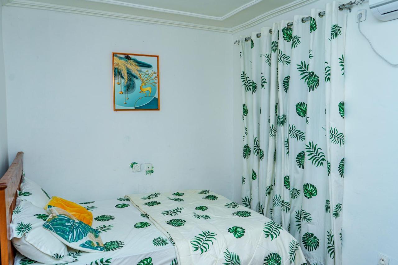 Naiveli-Palm Appartement Meuble Sobre Et Chic Duala Zewnętrze zdjęcie